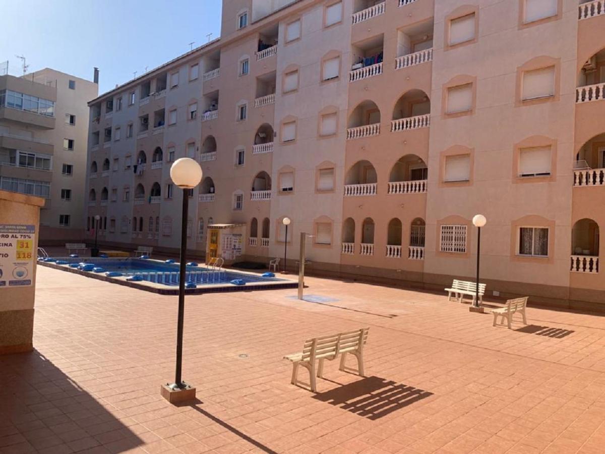 Sunny Appartment With Pool Torrevieja Center Exterior foto